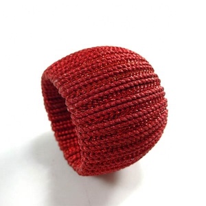 Anillo de Servilleta Redondo de Lana de Color Rojo Metálico, de Aspecto Fascinante, para Decoración de Mesa, Accesorio para Fiestas a Bajo Precio - Product Image 1