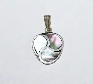 एक + सुंदर दिल के आकार डिजाइन मोती की माँ रत्न 925 ठोस स्टर्लिंग चांदी लटकन 1 "लांग आभूषण