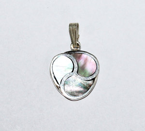 A + Belle forme de coeur Design Nacre Gemstone 925 Pendentif en argent sterling massif 1 "Bijoux longs - Product Image 1