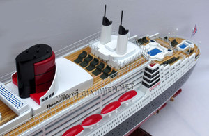 QUEENS MARYY 2 Cadeau de nouveauté de bateau modèle en bois fabriqué à la main - Product Image 3
