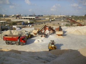 Sal de Carretera de Cloruro de Sodio (NaCl) de Grado Industrial, Apta para Alimentos, para Derretir Nieve, Aspecto Granular - Product Image 2