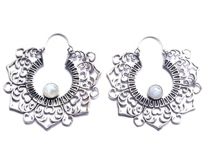 Recién llegado, pendiente de aro 92,5 Chapado en plata con piedra mixta, pendiente de aro de piedra grande para regalo de fiesta de boda - Product Image 1