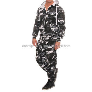 Chándales Deportivos Personalizados con Capucha, Gruesos, Transpirables para Hombre - Product Image 1