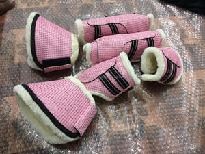 Protections de tibia en tissu pour chevaux de course – Support durable pour les jambes et équipement de sécurité pour les sports équestres - Product Image 2