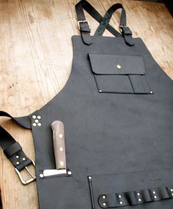 Tablier en cuir pu pour barbecue, avec pochette fourreau de couteau - Product Image 2