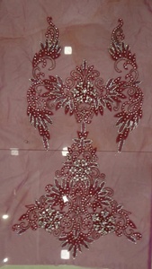 Badges brodés à la main, Patch de fleurs perlées, vêtements en dentelle, personnalisés avec paillettes rouges, fait à la main, vente en gros - Product Image 5