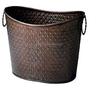 Maceta de cobre en relieve antigua con diseño elegante para macetas y macetas de interior/exterior - Product Image 1