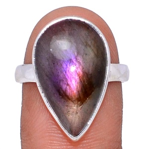 Bague de mariage en argent Sterling au design élégant fait à la main pour femmes luxe violet Labradorite pierre de naissance bijoux lunette réglage fin - Product Image 1