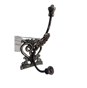 Crochet mural en métal en aluminium de conception gaufrée pour la décoration murale de la maison crochet de suspension de serviette de sac de vêtements - Product Image 1