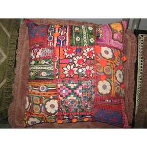Housse de coussin en coton Kantha de qualité supérieure personnalisable écologique moderne simplicité à la main brodé motif tissé hôtel - Product Image 4