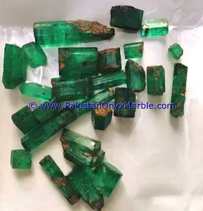 Emerald Facet Grade Ruwe Natuurlijke Gemstone Van Panjsher Afghanistan