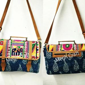 Bolso Vintage para ordenador portátil de diseño indio, bolso con bordado de elefante, bolsa tradicional hecha a mano para ordenador portátil de varios colores - Product Image 3