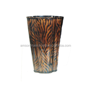 Pot de fleurs décoratif de jardin en métal aluminium brillant fini argent - Product Image 6