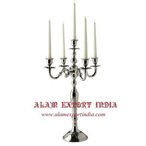 Candelabro Artesanal de Aluminio Plateado con Diseño Único para Decoración del Hogar y Bodas - Product Image 6