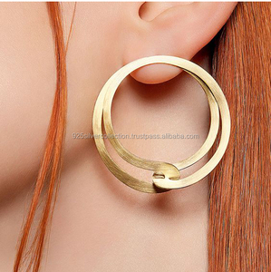 Estilo americano Grande Oval chapado en oro de moda de niñas pendiente - Product Image 1