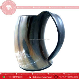 Chope à bière Viking en corne naturelle authentique, tasse à boire artisanale, chope médiévale pour cadeau de mariage, cadeau d'entreprise, fête, barware - Product Image 3