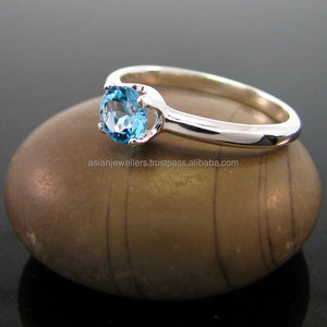 Bague en pierre précieuse topaze bleue Bague en argent sterling 925 Bague empilable Bijoux en argent faits à la main - Product Image 1