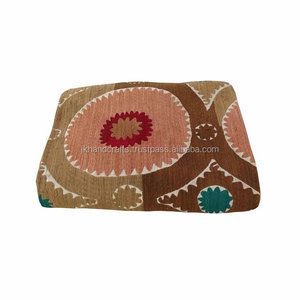 ชุดเครื่องนอนของ suzani ปักด้วยมือขนาดใหญ่ที่สวยงาม - Product Image 5