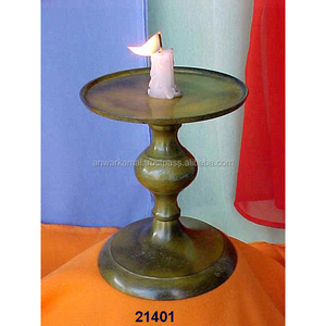 เชิงเทียนโลหะมีสีสำหรับวางบนโต๊ะดีไซน์คลาสสิก - Product Image 2