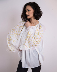 Blusa Tradicional Rumana Bordada a Mano, Ropa Étnica de Verano Personalizada, Blusa de Diseñador con Bordado - Product Image 2