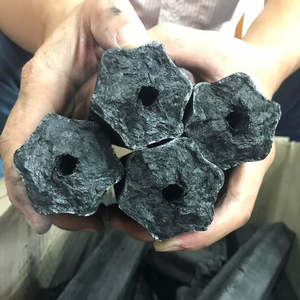 Charbon de bois dur vietnamien fabriqué à la machine en forme hexagonale, briquettes de sciure de bois, temps de combustion de 4 à 5 heures pour barbecue - Product Image 4