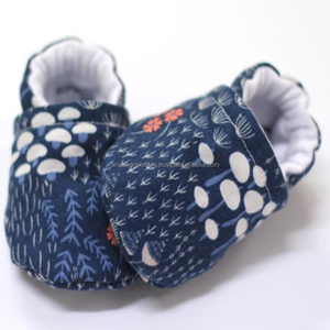 Adorable Booties Made To Stay On Even The Tiniest Baby Foot Get Private Label Zutano Unisex-Baby Newborn Cozie Fleece Booties - Product Image 1
