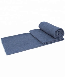 Manta de lana tejida de supervivencia de emergencia ignífuga con patrón de rayas sólidas portátiles de tamaño personalizable Lisa para avión de invierno - Product Image 4