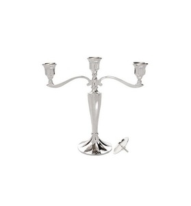 Candelabro Alto Hecho a Mano de 5 Brazos en Color Dorado con Candelabro de Aluminio de Calidad Superior a un Precio Accesible - Product Image 5