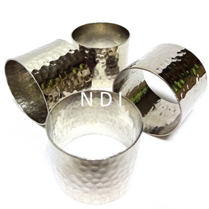 Anillo de Servilleta de Metal de Latón de Estilo Único para Decoración de Banquetes de Boda con Acabado Dorado y Diseño Decorativo a Precio Económico - Product Image 5