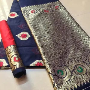 नई शानदार देखो आकस्मिक पहनने बनारसी रेशम साड़ी ब्लाउज टुकड़ा भारतीय महिलाओं पहनने साड़ी के साथ सस्ते कम कीमत थोक सूरत 2022