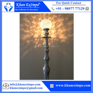 Venta al por mayor mejor precio hecho a mano candelabro de metal Globo de Cristal elegante decoración del hogar para la boda de Navidad portavelas - Product Image 6