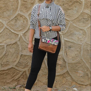 กระเป๋าสะพายข้างผ้าแจ็คการ์ดหนังแฮนด์เมดสำหรับผู้หญิง - Product Image 1