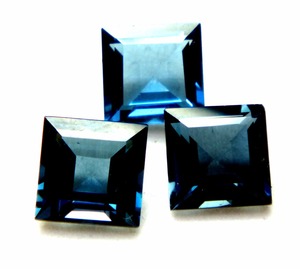 พลอยบุษราคัมสีฟ้าธรรมชาติคุณภาพ3A พลอยโทแพซหมอนอิงสีฟ้าพลอยสังเคราะห์ - Product Image 1