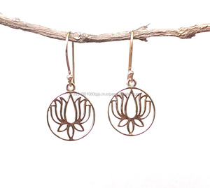 Boucles d'oreilles pendantes Louis en or personnalisées de haute qualité pour femmes bijoux de style mignon - Product Image 2