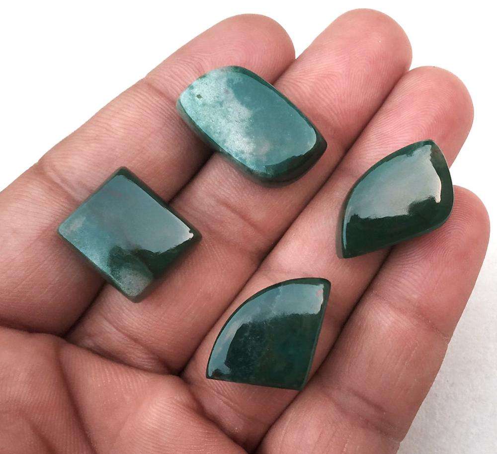 สีเขียว