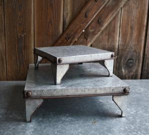 Juego de 2 soportes de pastel de metal galvanizado para decoración de mesa - Product Image 1