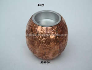 เชิงเทียนทองแดงรูปตัวที,เชิงเทียนทองแดงสำหรับตกแต่งบ้านลายดอกไม้ลายนูน - Product Image 2