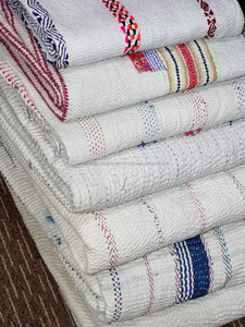 Couverture Kantha vintage en coton blanc patchwork lourd de 5 à 7 couches - Product Image 4
