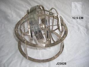 Decoración Náutica para el hogar en técnica de fundición de metal con acabado de latón y níquel para decoración de sala de estar y hogar - Product Image 4