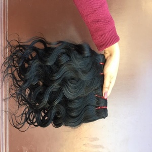 Vente en gros usine de cheveux indiens de qualité supérieure bruts non transformés remy vierges cheveux humains ondulés d'Inde du Sud livraison rapide clip en - Product Image 2