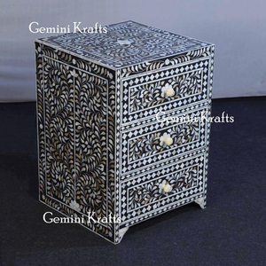 Mesita de noche con tres cajones, mesita de noche con perla madre - Product Image 1