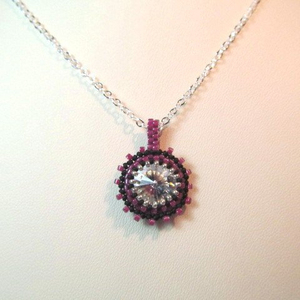   Collar de cristal hecho a mano con diseño de felicidad - Product Image 1