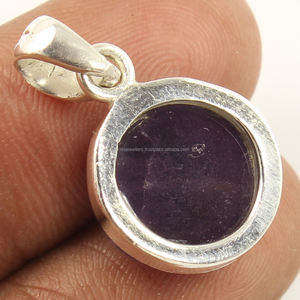 Pendentif fin en argent sterling 925 avec cabochon rond personnalisé de style mignon avec saphir comme pierre principale et pierre précieuse d'améthyste - Product Image 2