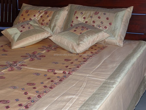 Traditional Indian Luxury <b>Queen</b> Size Bed cover - Product Image 3