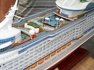 MS EXPLORRER OF THE SEAS เรือจำลองไม้ _ รุ่นหัตถกรรมไม้ - Product Image 3