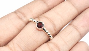 Jolie bague en argent Sterling 925 avec grenat de forme ronde, grossiste de bijoux en argent, bijoux en argent Sterling - Product Image 2