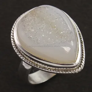 Anillo de Boda Clásico de Plata de Ley 925 con Ágata Blanca Drusa, Joyería con Piedras Preciosas para Mujer y Unisex, Exportador y Mayorista - Product Image 1