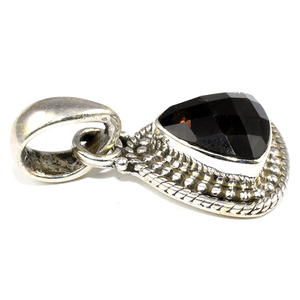Shri Ashapura Jewels True Beauty, Colgante de Plata de Ley 925 con Ónix Negro en Forma de Triángulo, Joyería de Moda para Fiestas, Venta al Por Mayor - Product Image 3