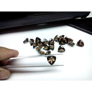 Pierre précieuse de quartz fumé naturel de qualité AAA faite à la main 10mm forme de billion 6mm couleur marron 3 carats couleur jouer lâche à facettes en gros - Product Image 2