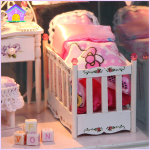 Casa delle Bambole in Miniatura Fai-da-Te in Legno con Copertura Protettiva Trasparente, Giocattolo Regalo Giardino <span class=keywords><strong>di</strong></span> Rose - Product Image 2